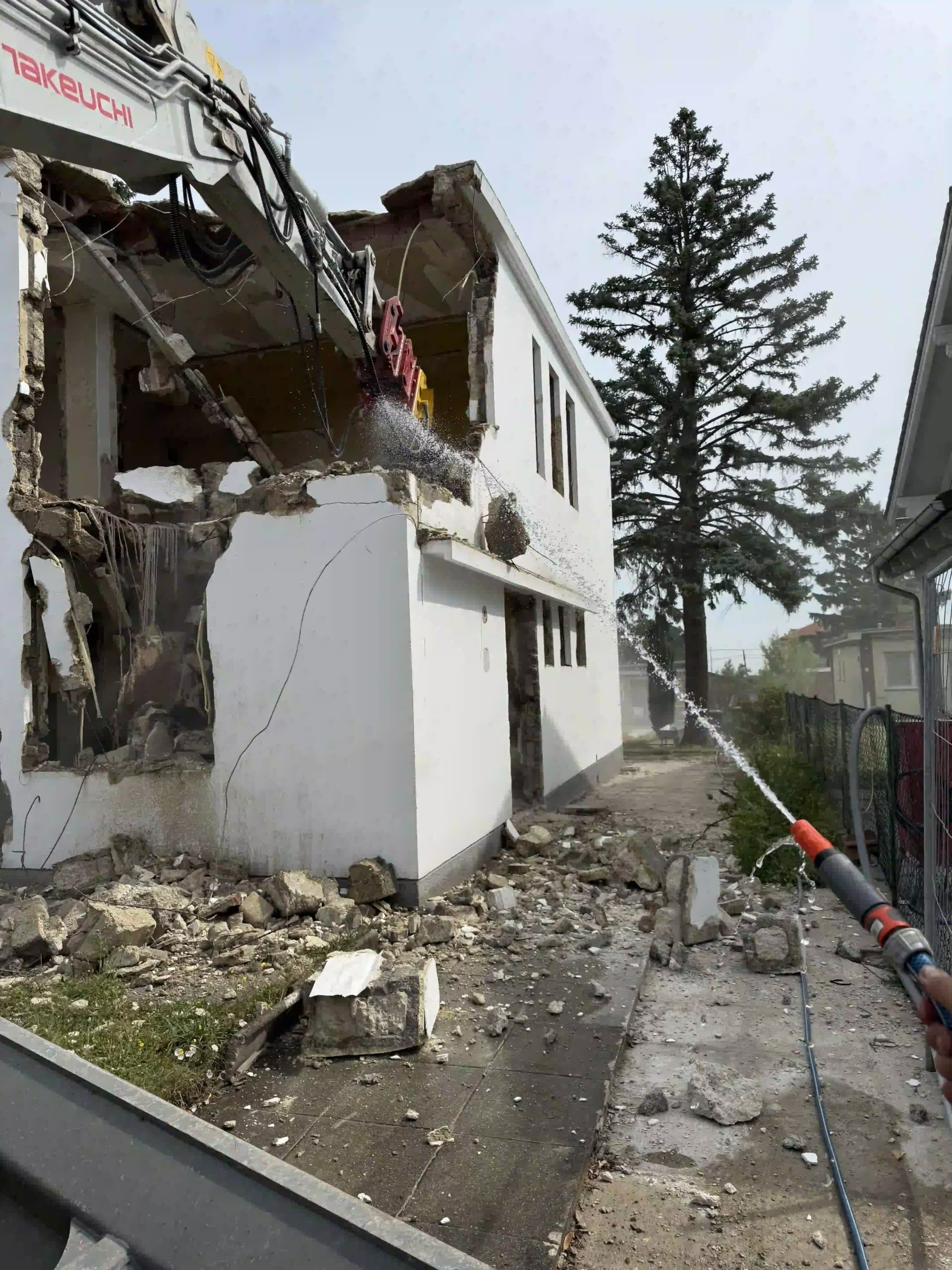 Bagger Wien – EMK Erdbau GmbH – Abriss – Abbruch 5