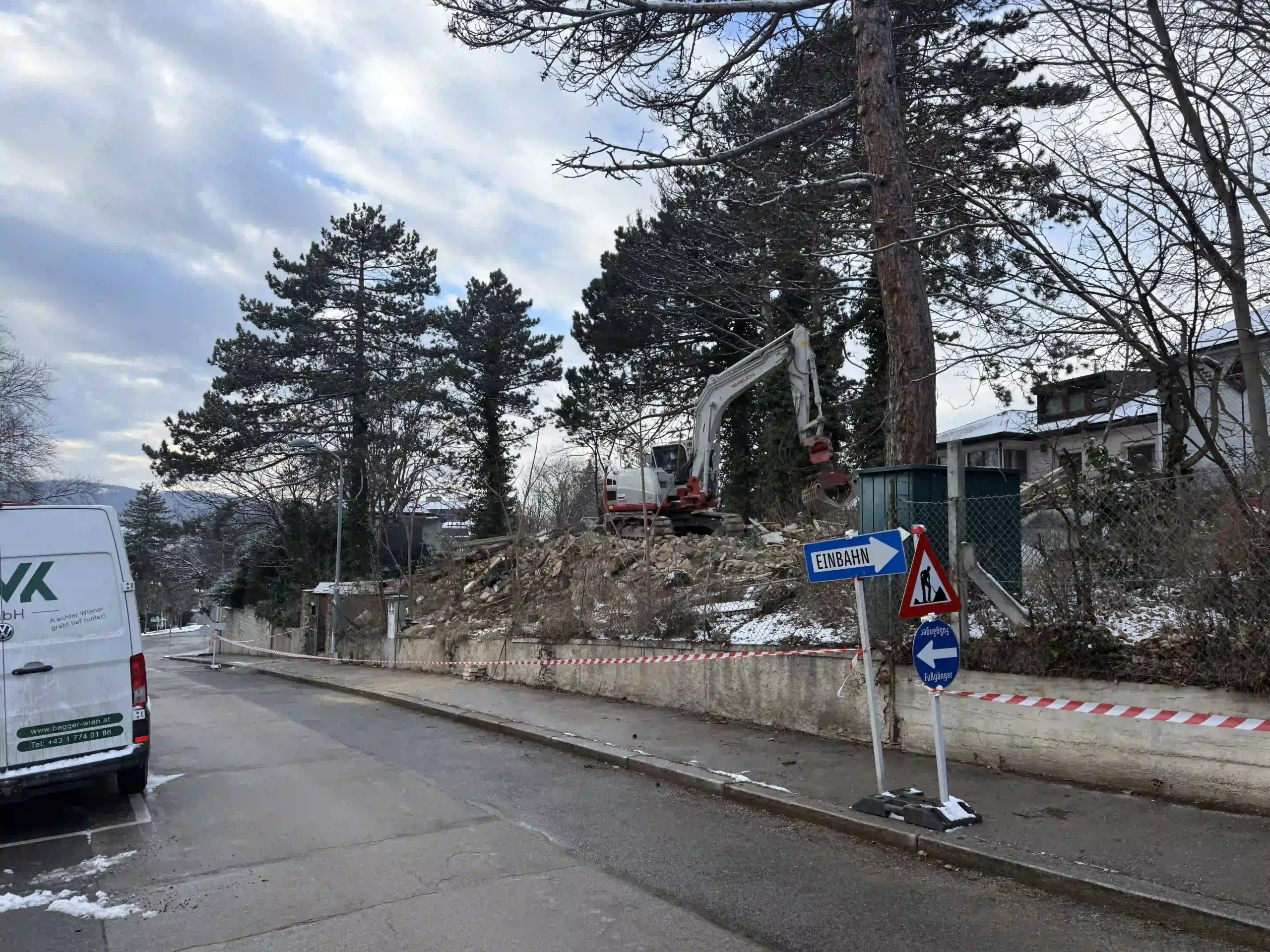 Bagger Wien – EMK Erdbau GmbH – Abriss – Abbruch Wien 2