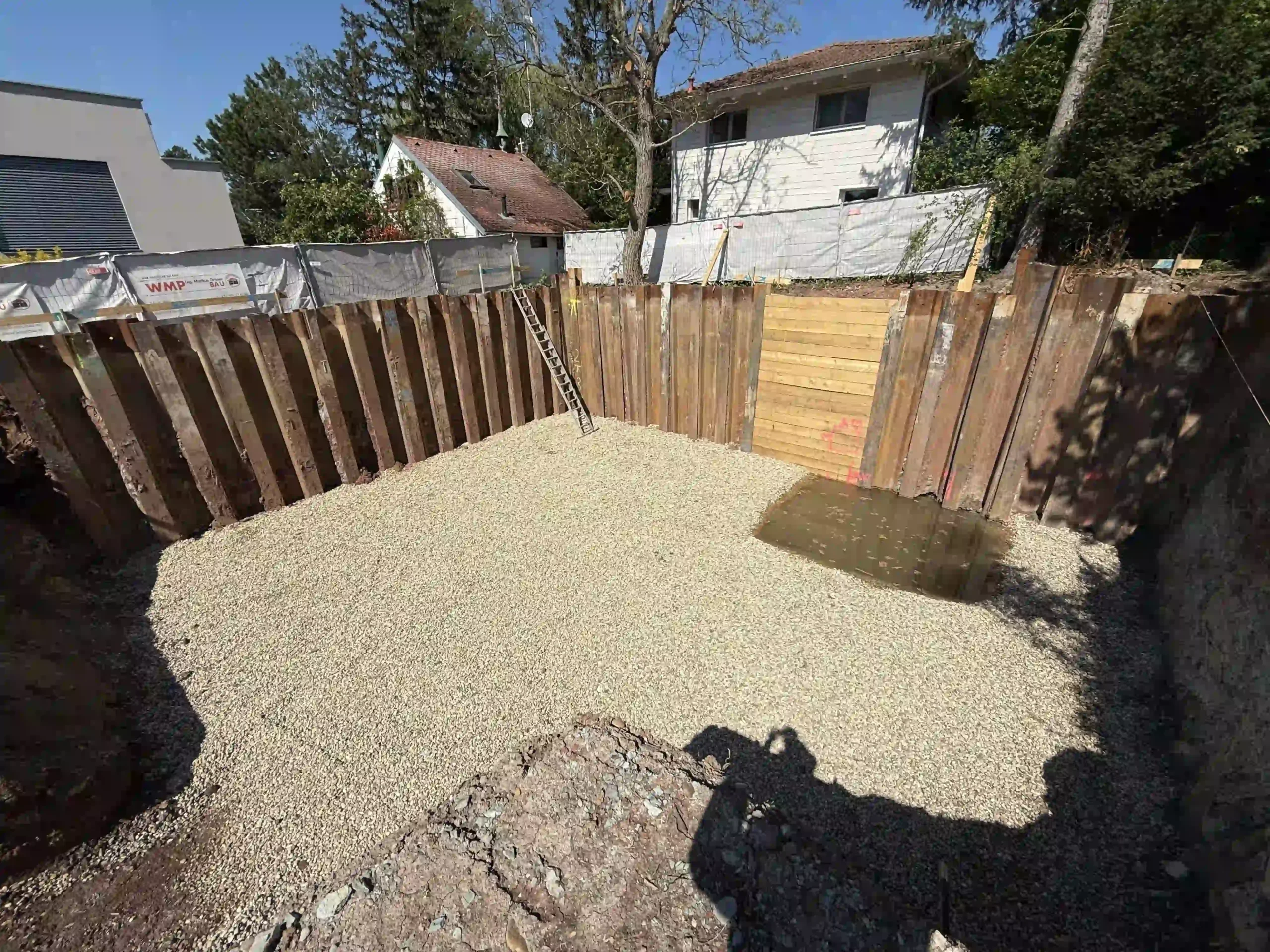 Bagger Wien – EMK Erdbau GmbH – Baustelle – Grabung 3