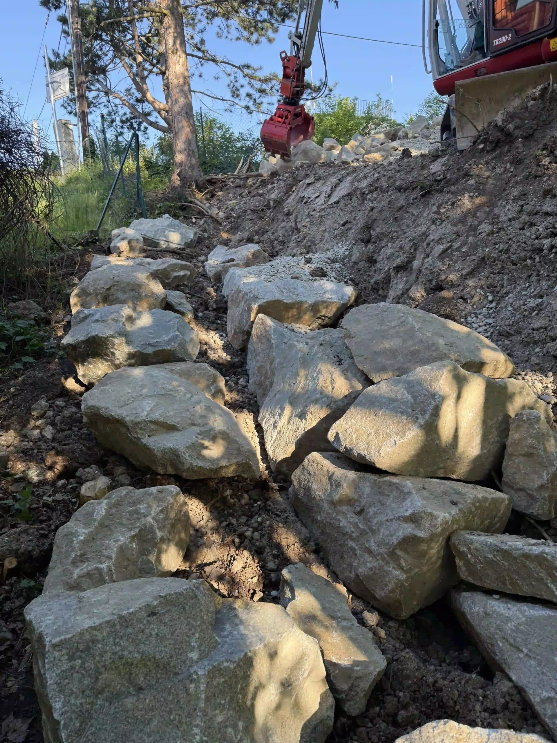 Bagger Wien – EMK Erdbau GmbH – Baustelle – Grabung 5