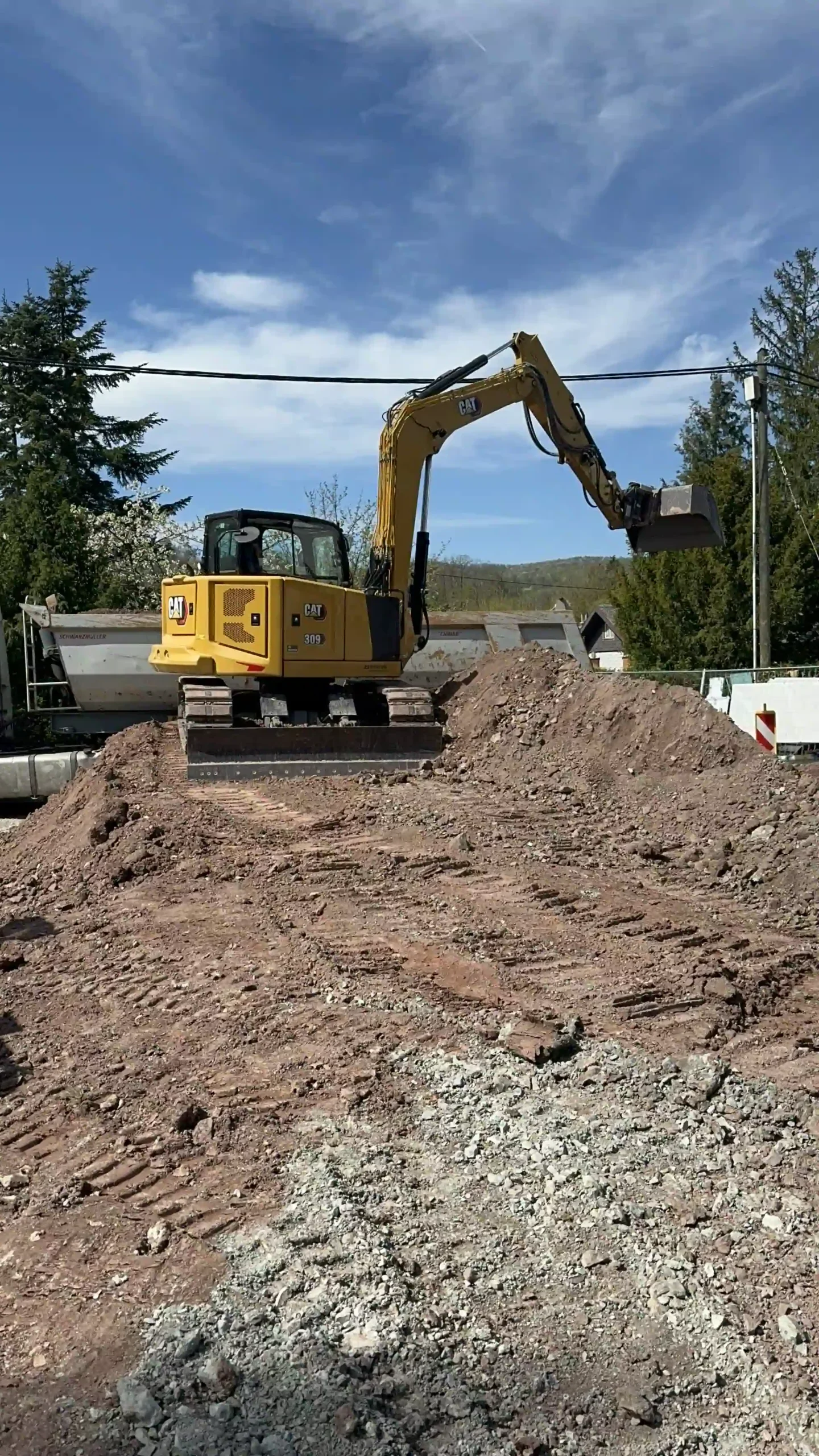 Bagger Wien – EMK Erdbau GmbH – Bodenausgleich – Erdarbeiten 2