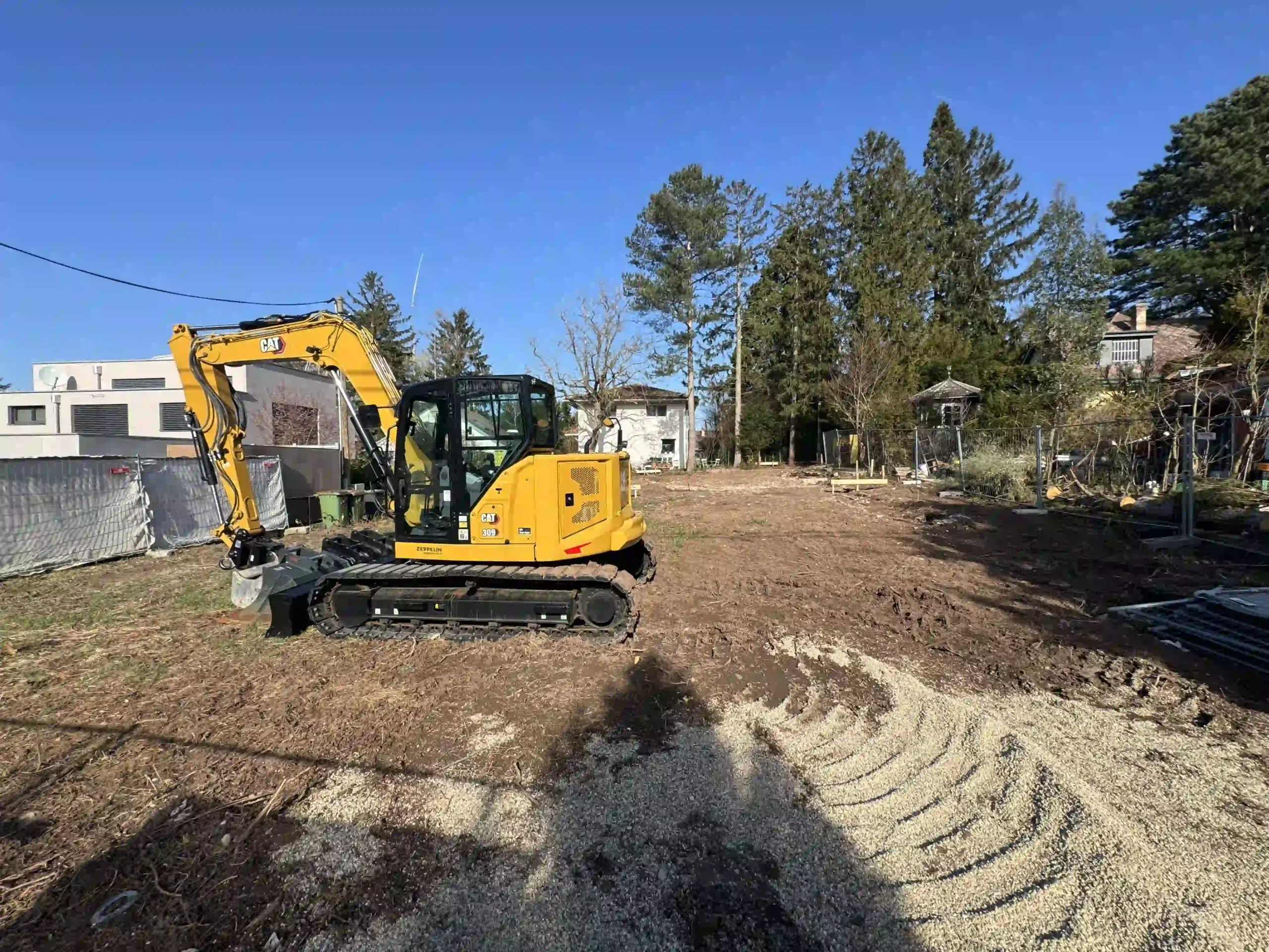 Bagger Wien – EMK Erdbau GmbH – Bodenausgleich – Terreinanpassung – Erdarbeiten 4