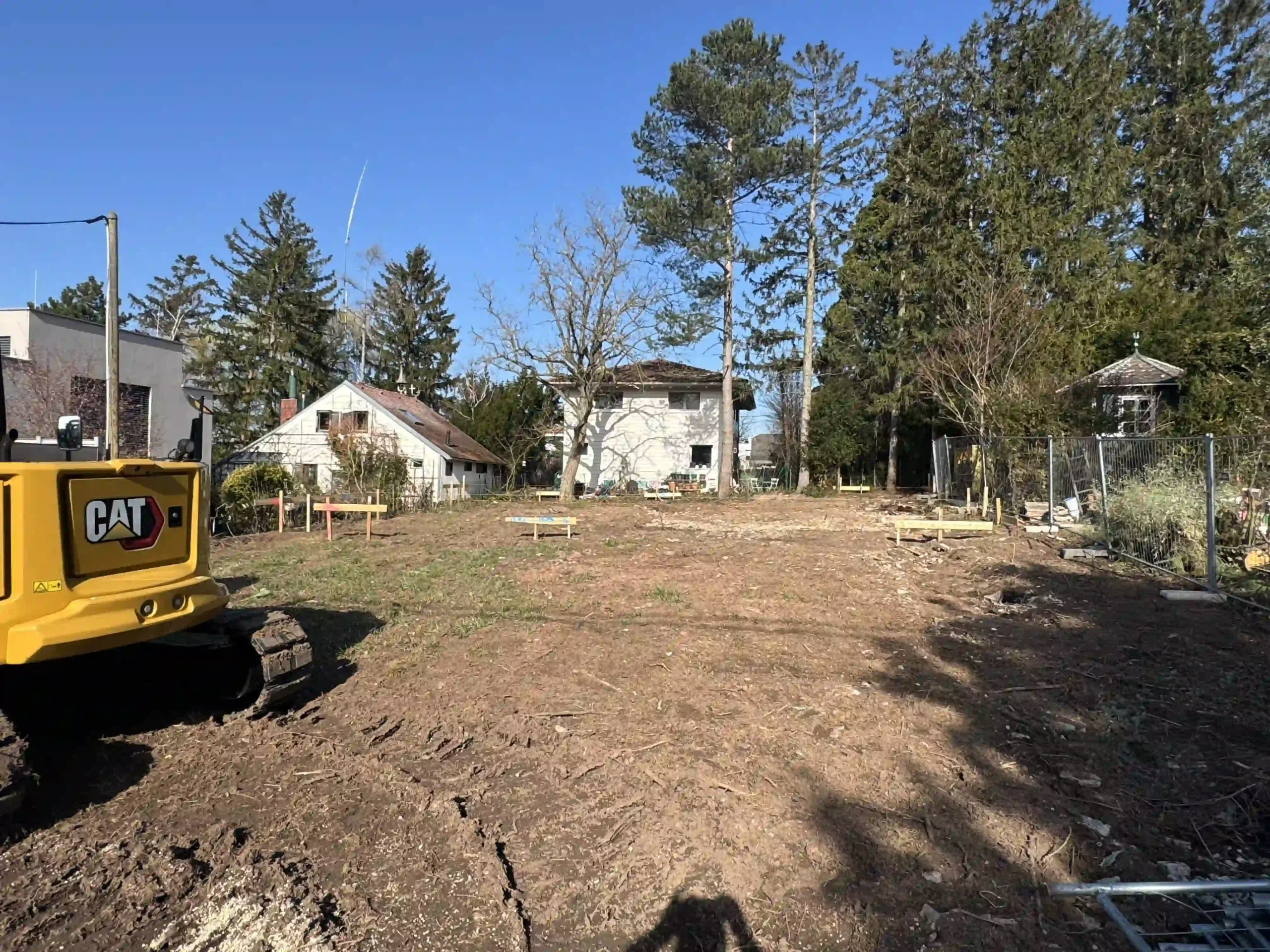 Bagger Wien – EMK Erdbau GmbH – Bodenplanierung – Terrainanpassung – Erdarbeiten 3
