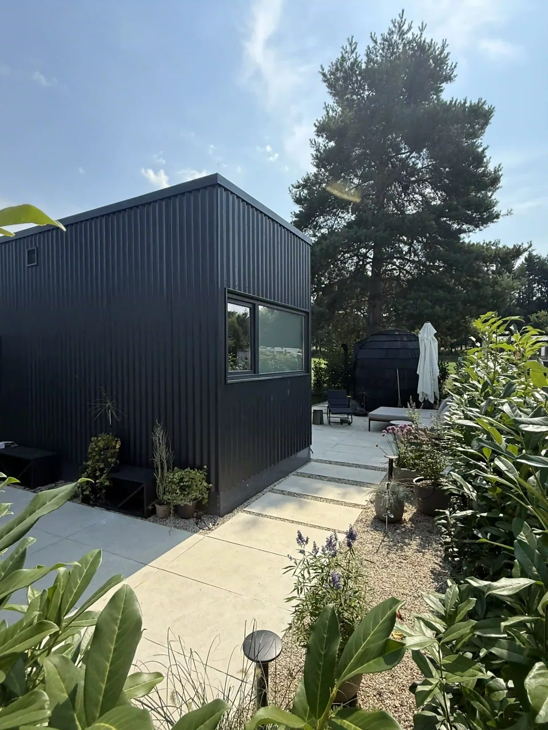 Bagger Wien – EMK Erdbau GmbH – Einfamilienhaus – Außenanlage 2