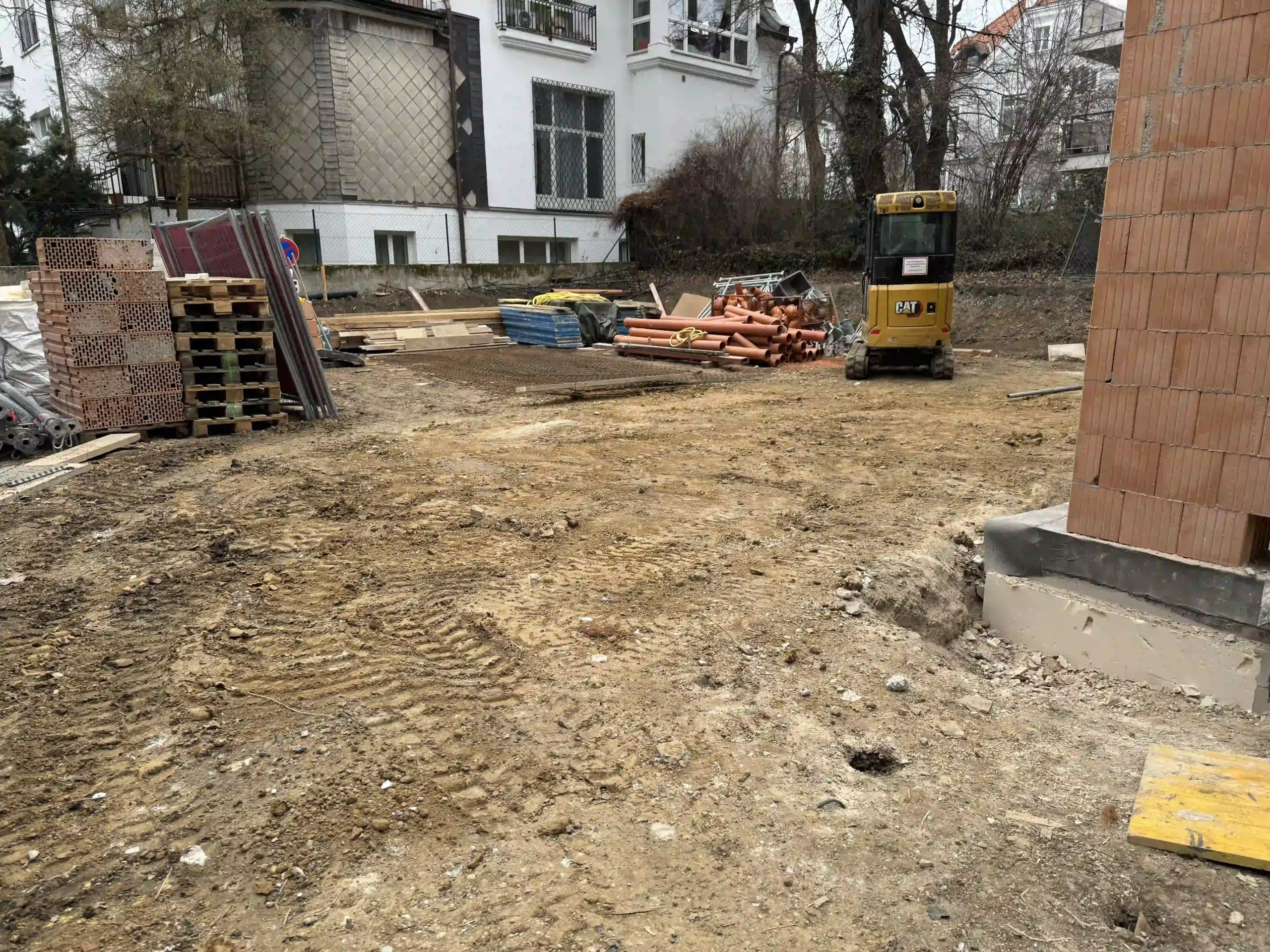 Bagger Wien – EMK Erdbau GmbH – Einfamilienhaus – Bodenausgleich – Erdarbeiten 2