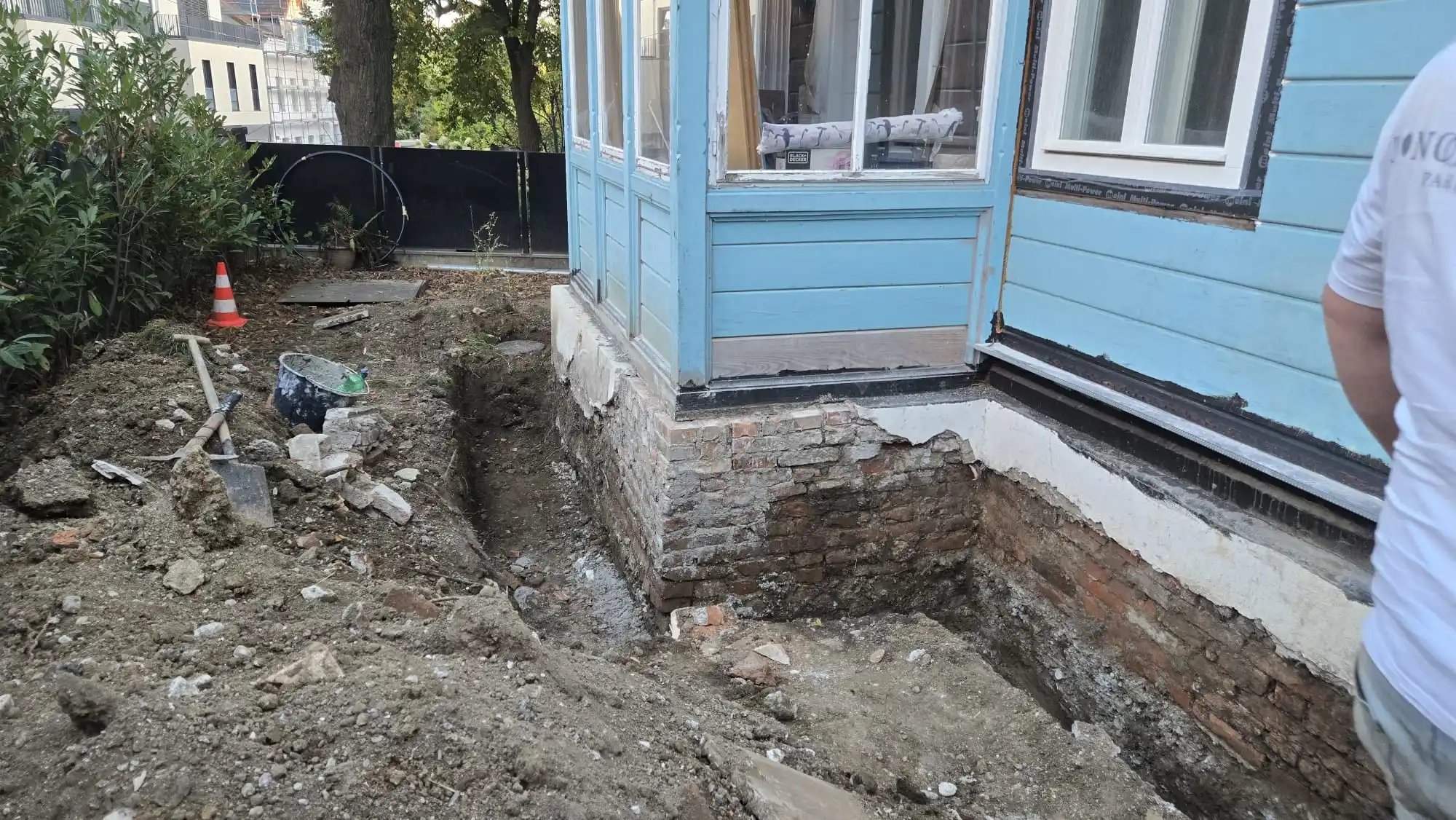 Bagger Wien – EMK Erdbau GmbH – Einfamilienhaus – Drainage