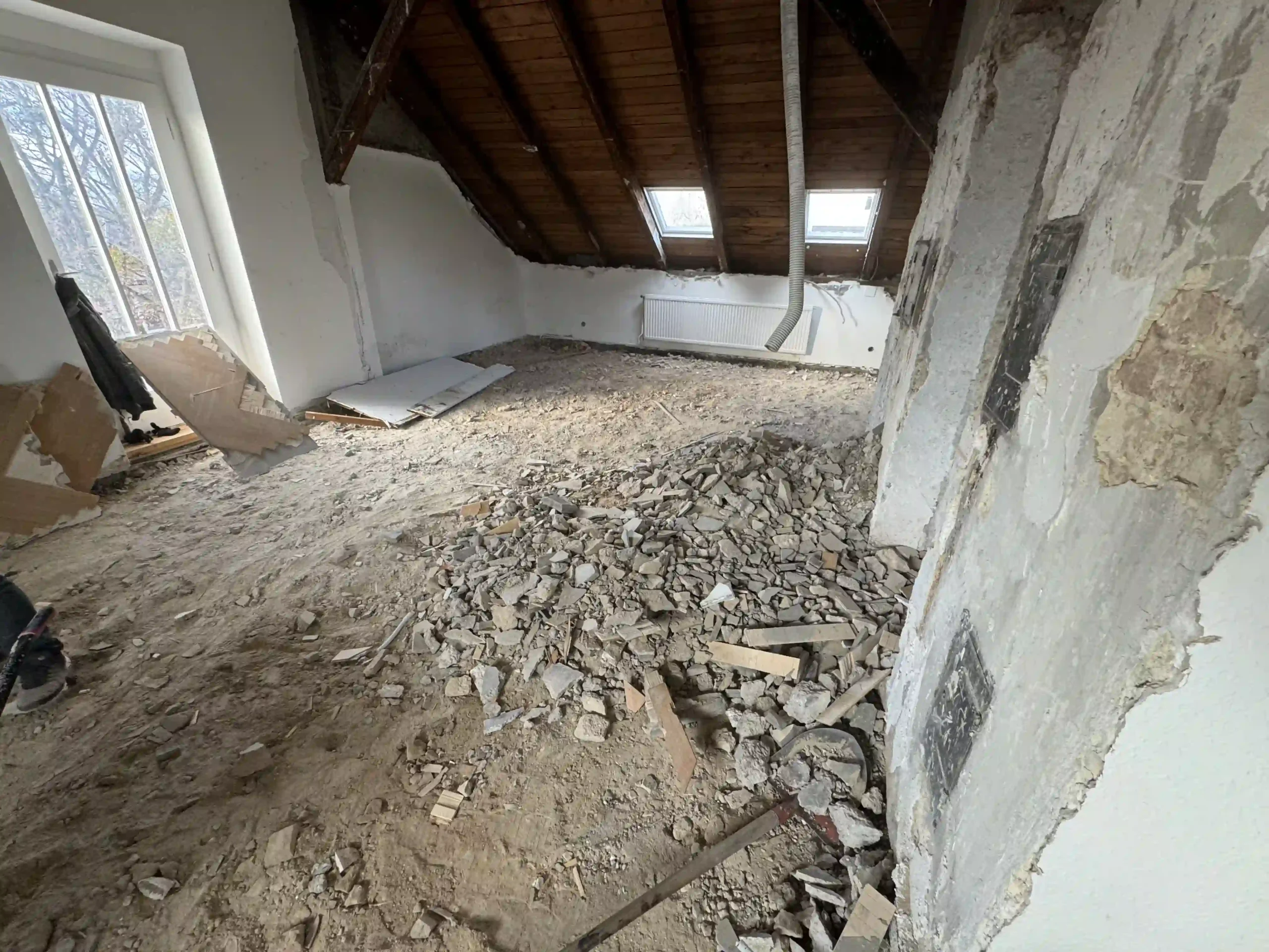 Bagger Wien – EMK Erdbau GmbH – Einfamilienhaus – Entkernung 2