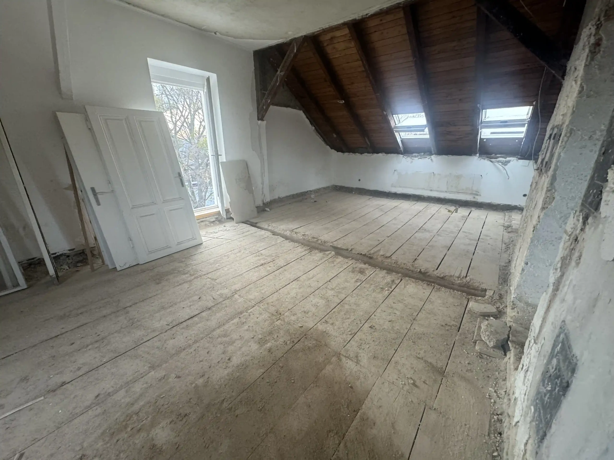 Bagger Wien – EMK Erdbau GmbH – Einfamilienhaus – Entkernung