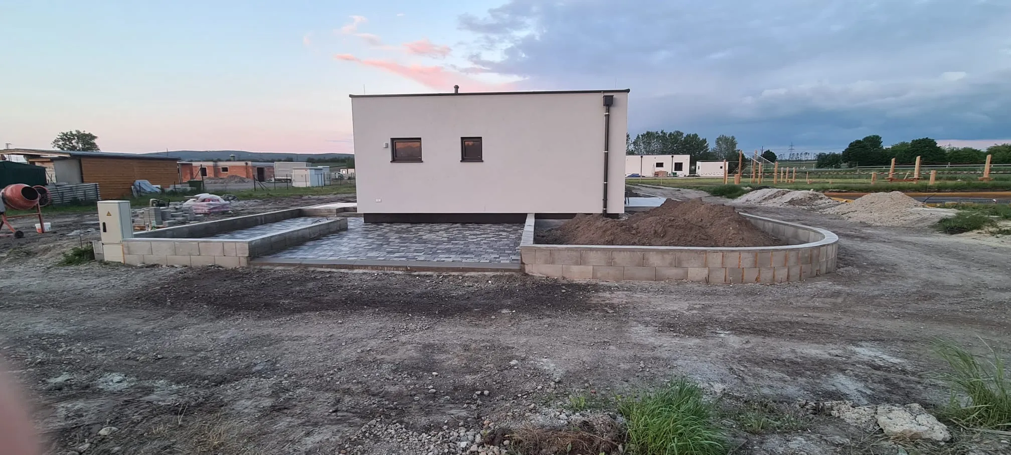 Bagger Wien – EMK Erdbau GmbH – Einfamilienhaus – Rohbau