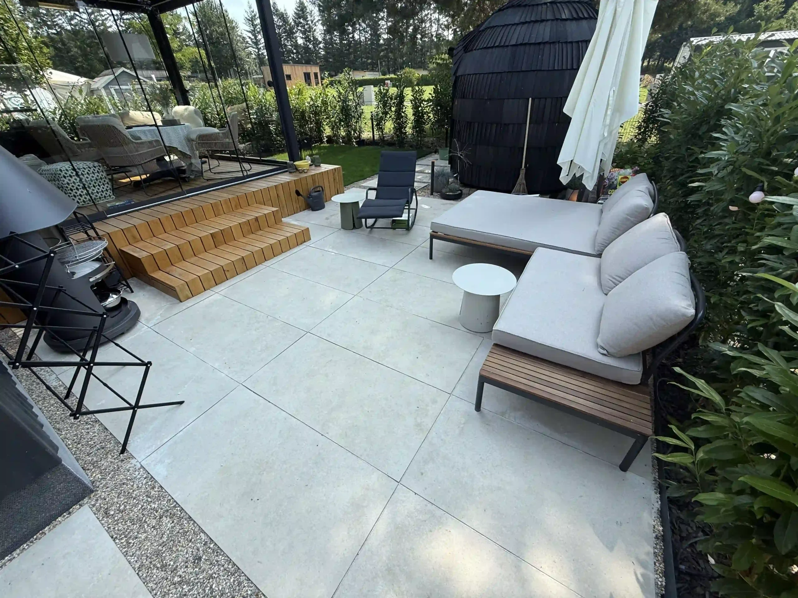 Bagger Wien – EMK Erdbau GmbH – Einfamilienhaus – Terrasse