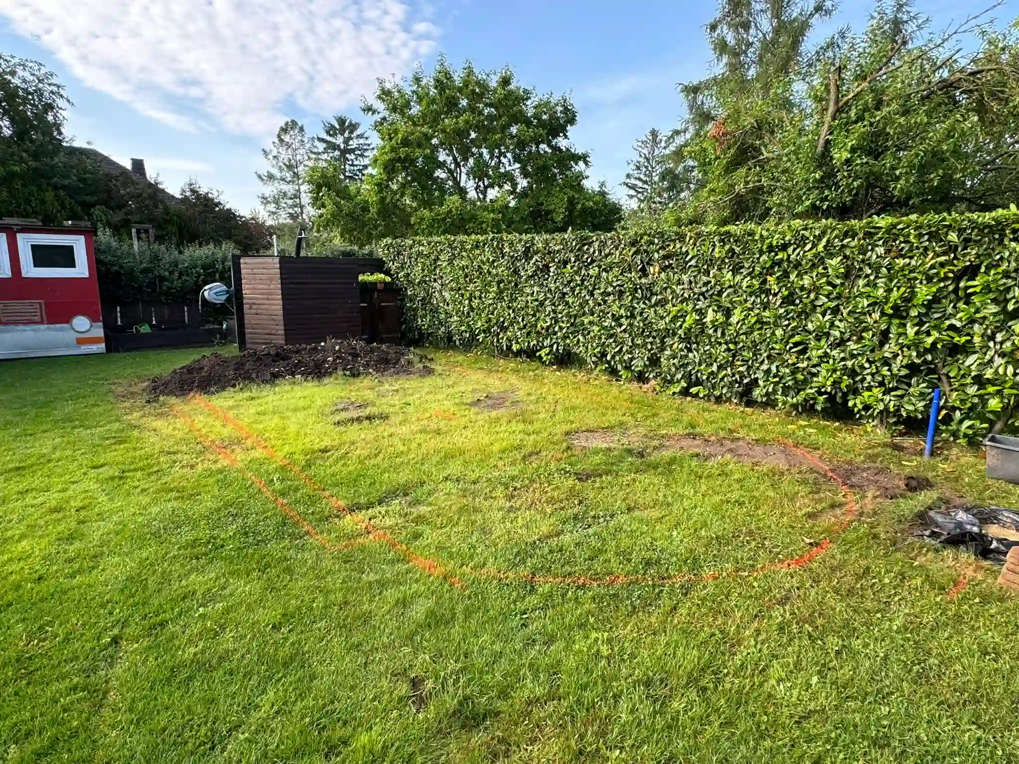 Bagger Wien – EMK Erdbau GmbH – Gartengestaltung – Einfamilienhaus – Baumschnitt