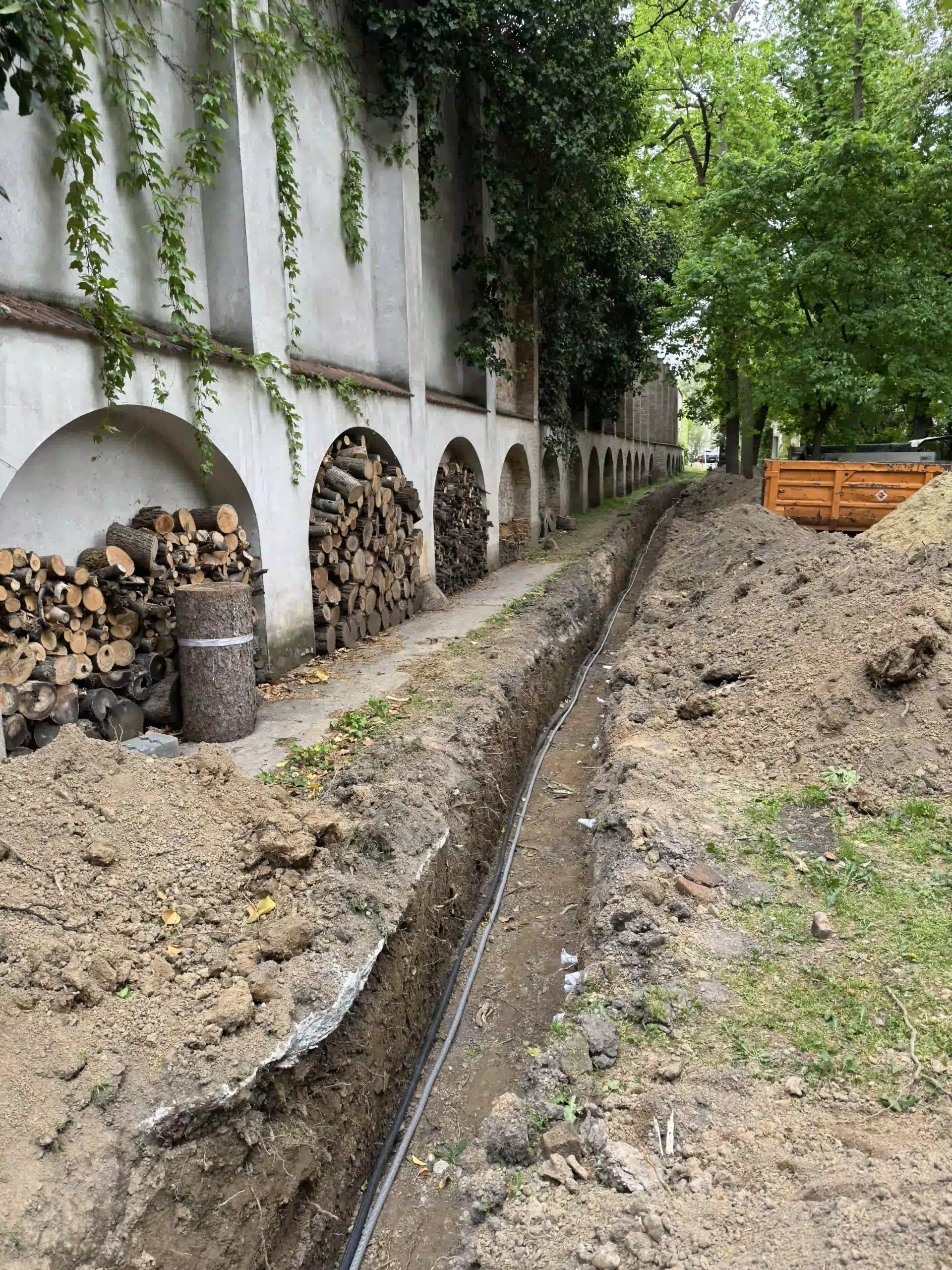 Bagger Wien – EMK Erdbau GmbH – Kanal – Grabung – Leitungsbau