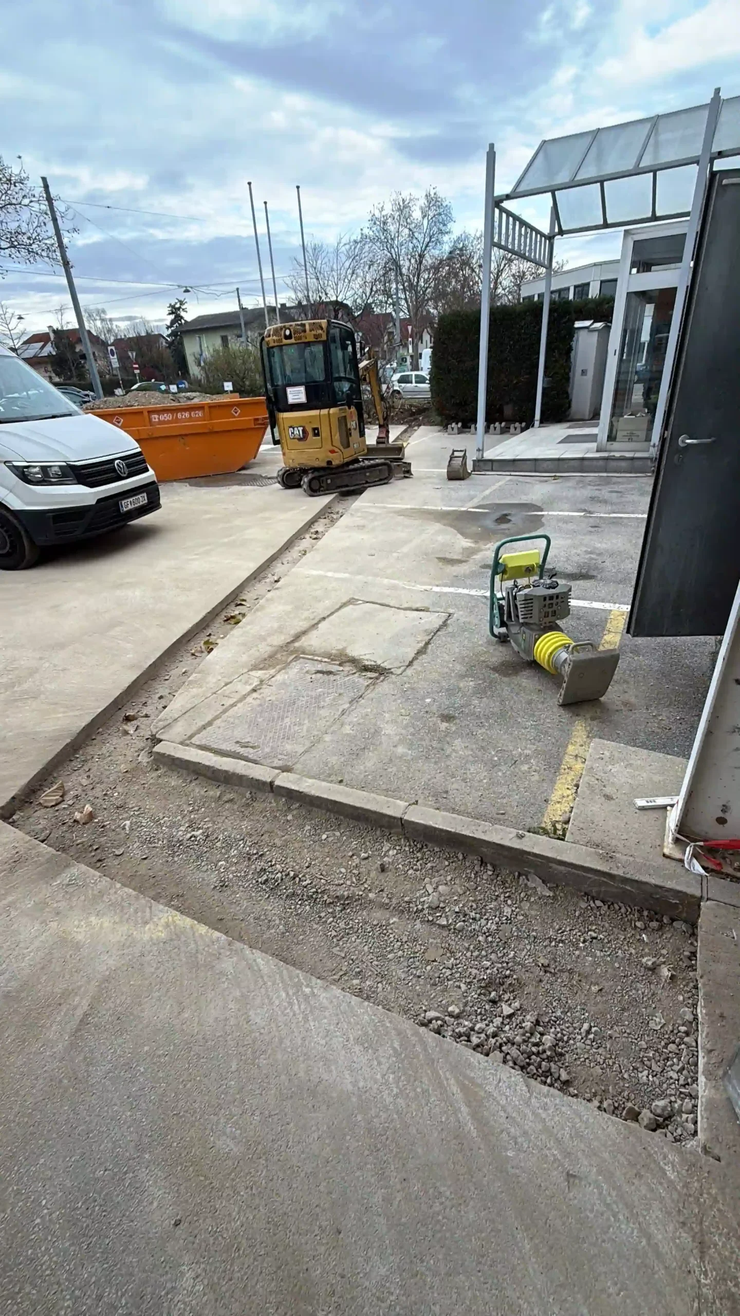 Bagger Wien – EMK Erdbau GmbH – Kanal – Leitungsbau – Grabung