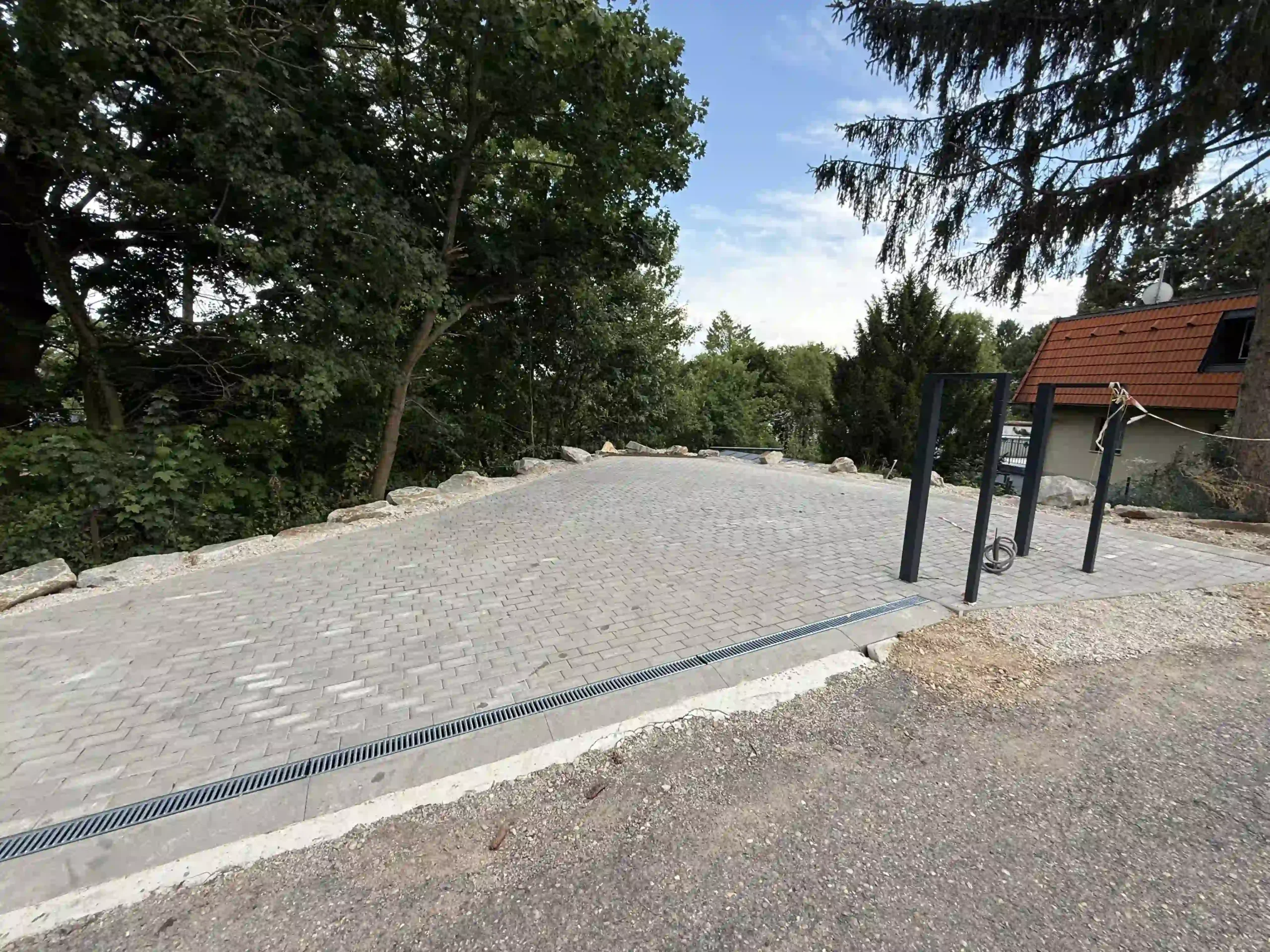 Bagger Wien – EMK Erdbau GmbH – Parkplatz 2