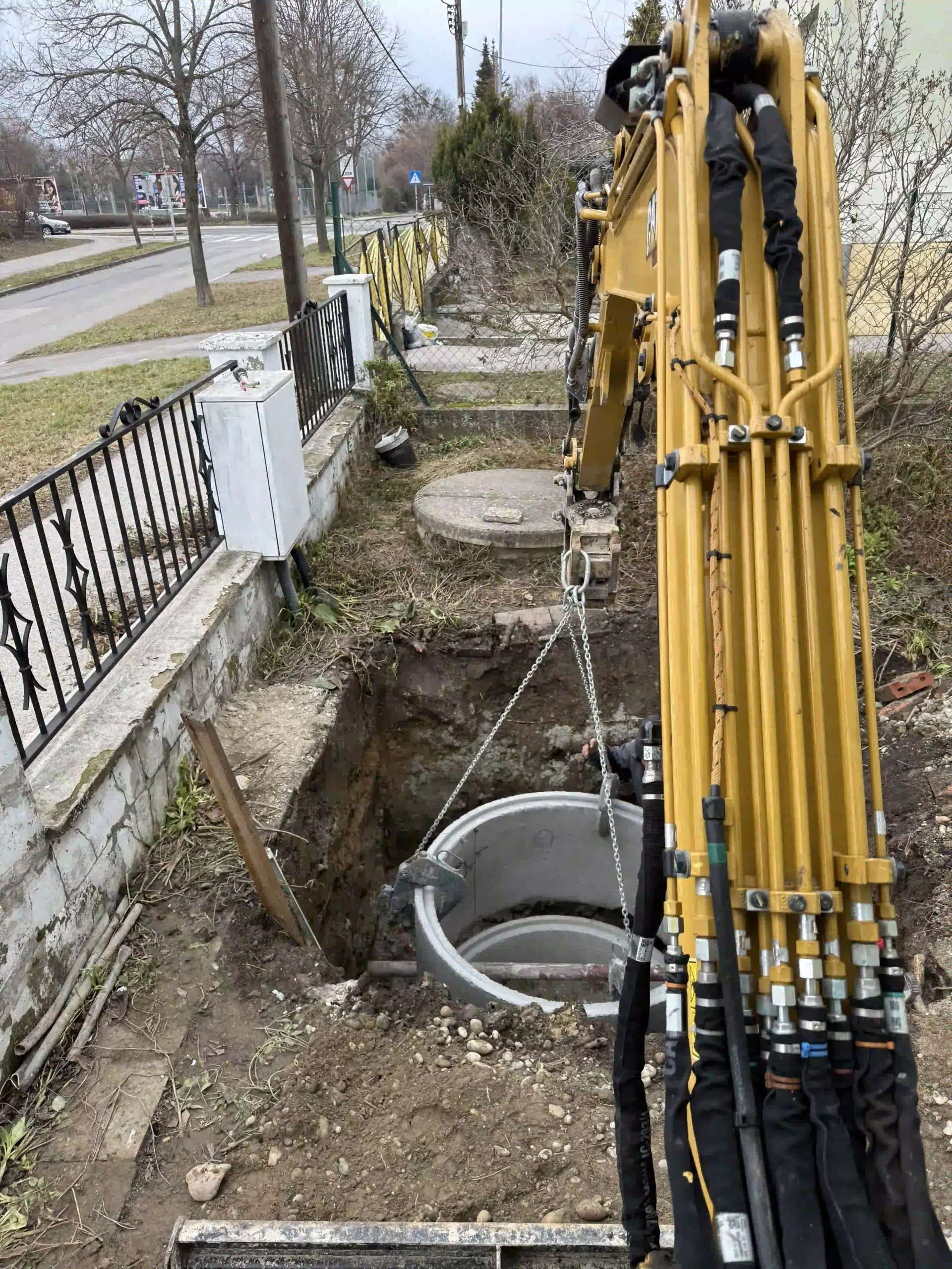 Bagger Wien – EMK Erdbau GmbH – Sickerschacht – Bagger