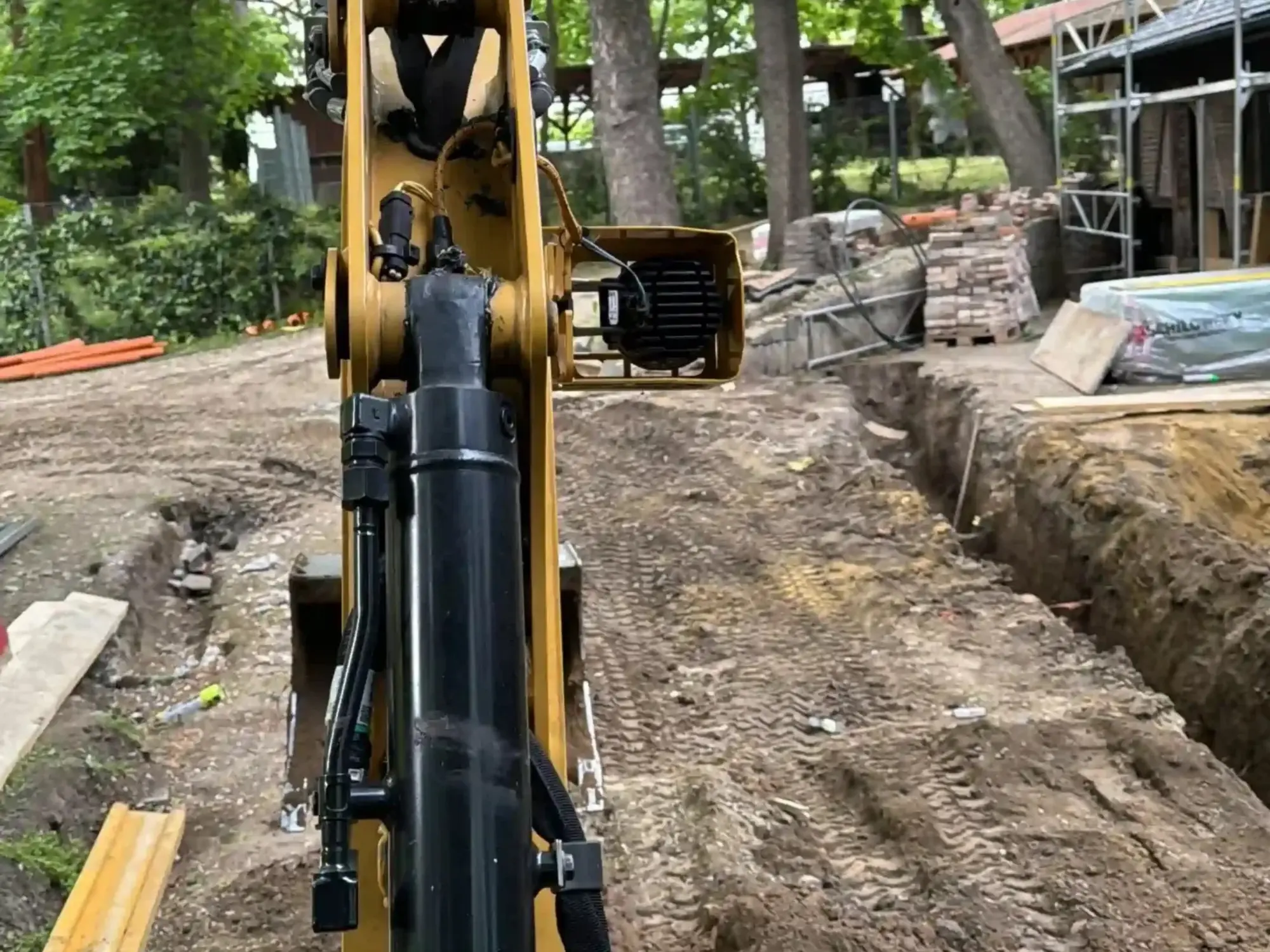 bagger-wien_Baggerarbeiten-EMK-scaled-e1728709813377